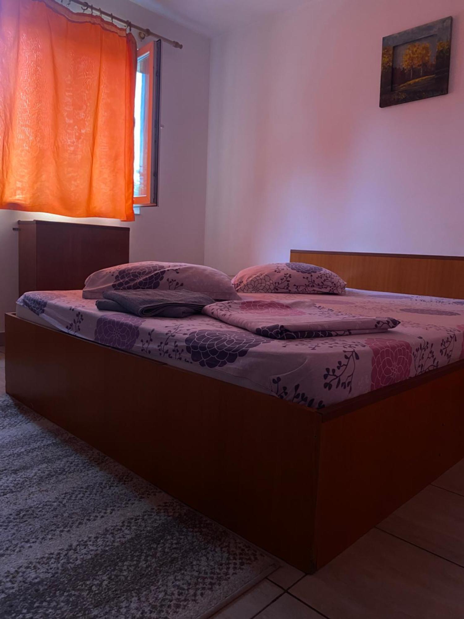 Quiet Garden 1st Floor Villa Bucarest